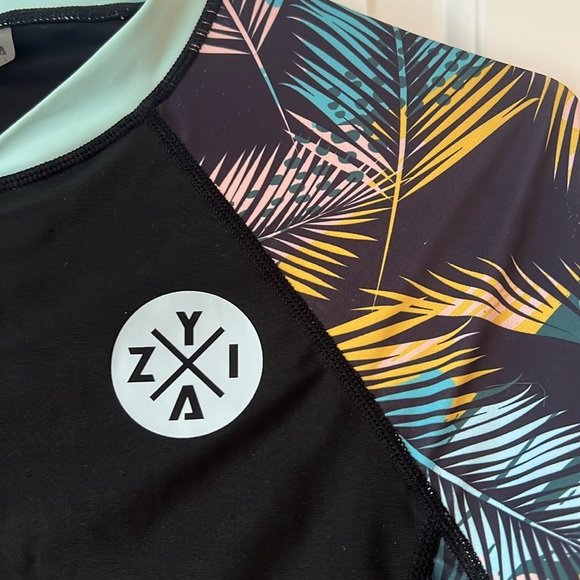 Rashguard Zyia grandeur large - Picture 2 of 5